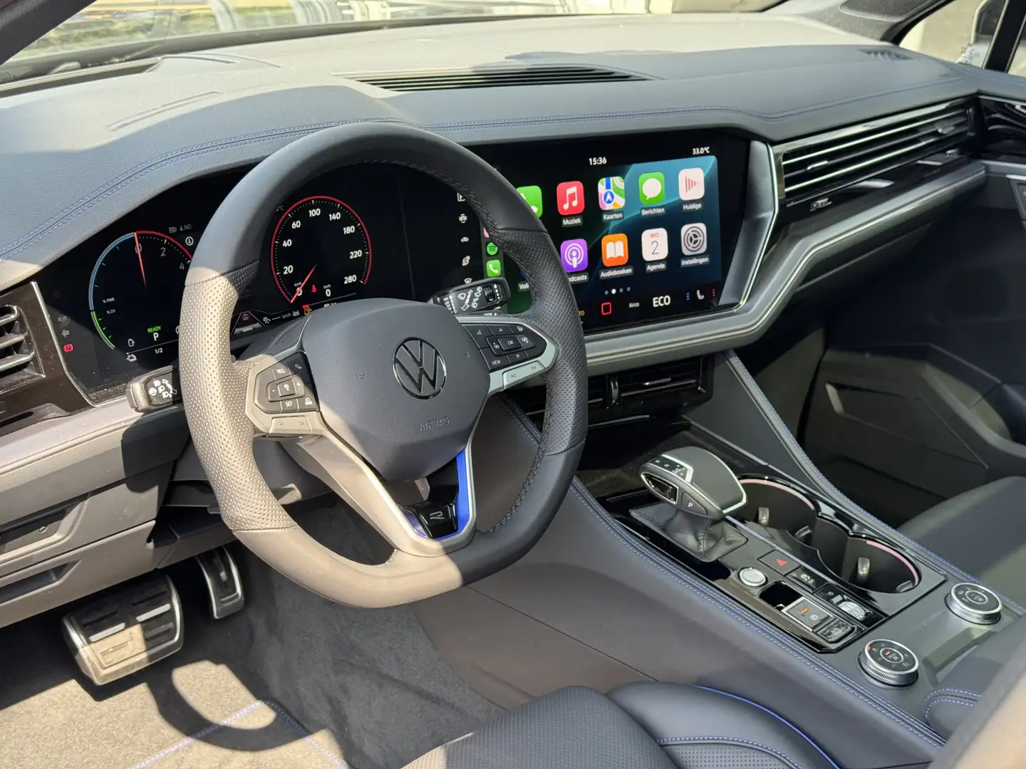 Volkswagen Touareg 3.0 TSi eHybrid 4MOTION R Trekhaak | Stoelventilat Grijs - 2