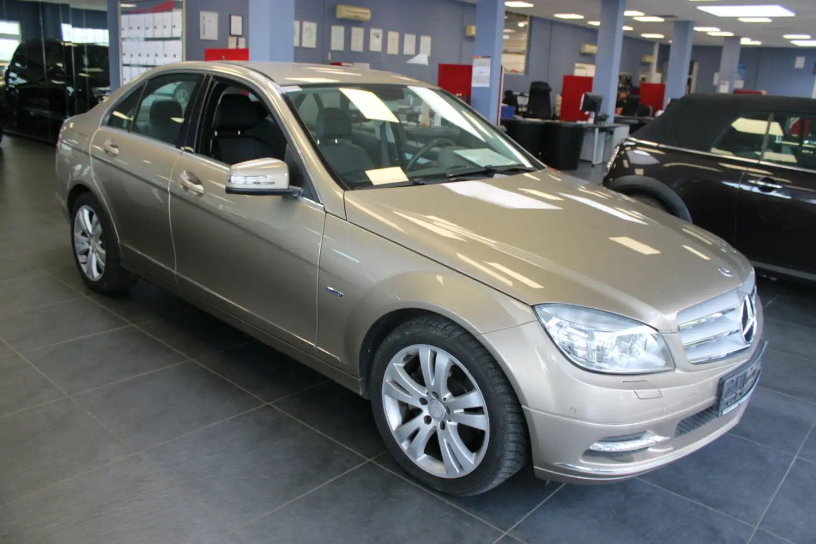 Mercedes-Benz C 200 CGI Automatik Avantgarde Beige - 1