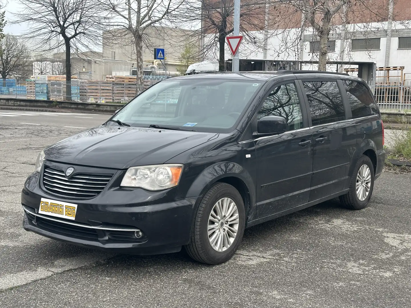 Lancia Voyager Voyager 2.8L Gold 163cv auto Schwarz - 1