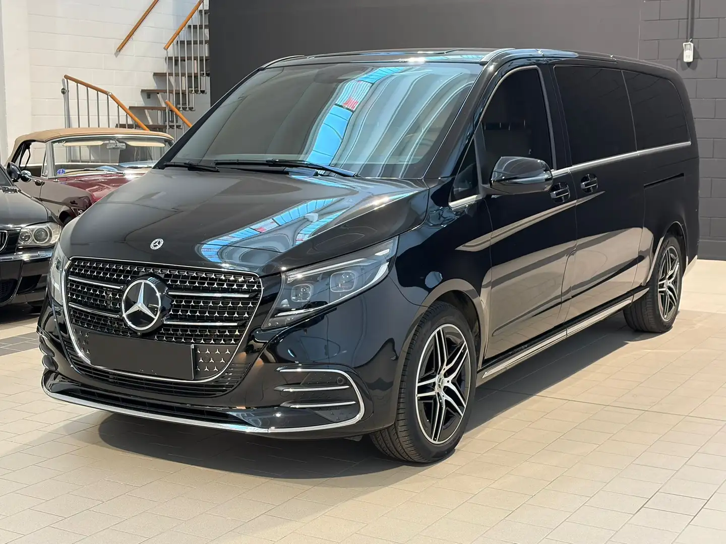 Mercedes-Benz V 220 Extralong d Avantgarde 4matic auto - 1
