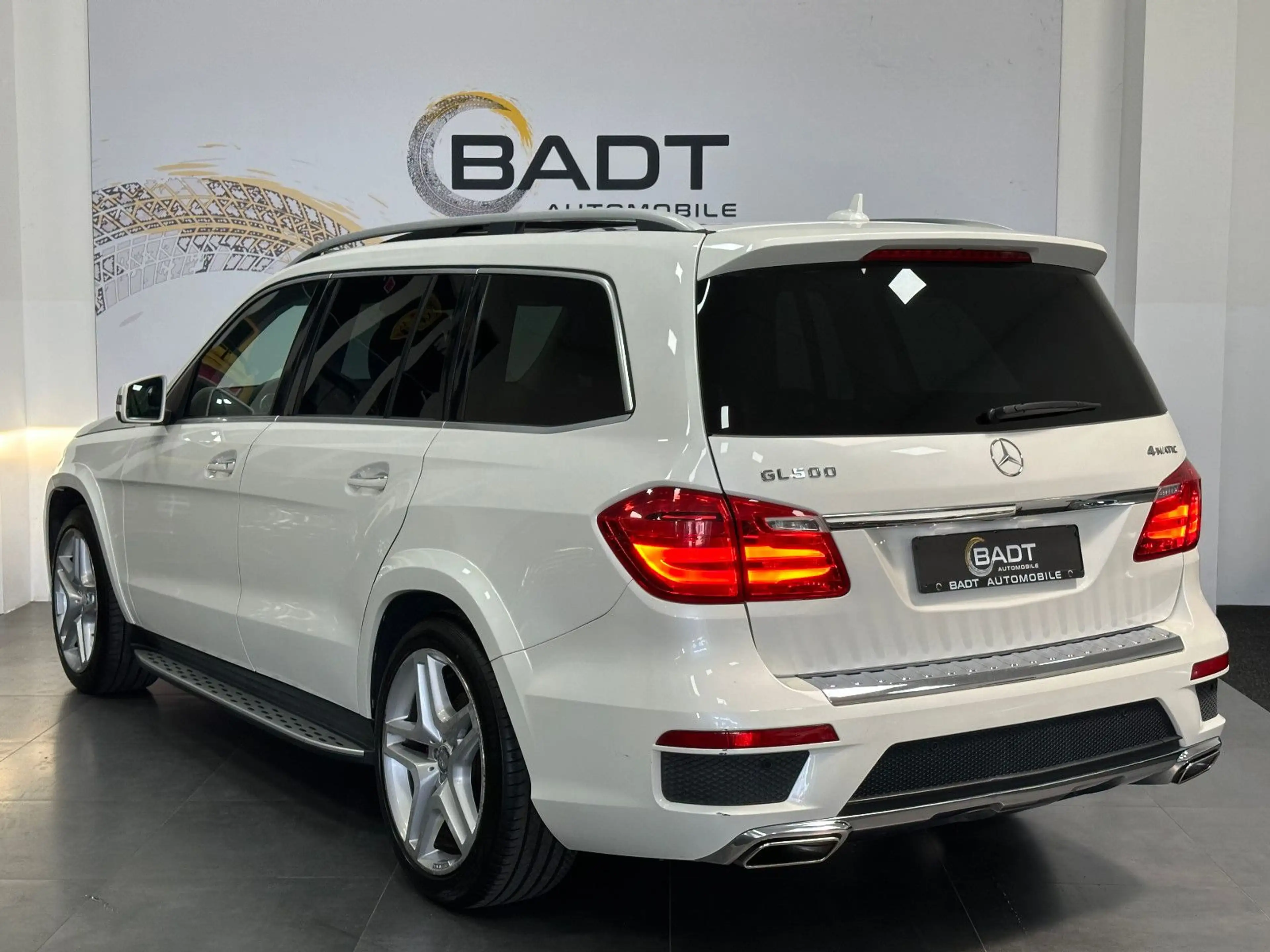 Mercedes-Benz GL 500 BlueEfficiency 4Matic*PANORAMA*AMG*MASSAG — photo 11