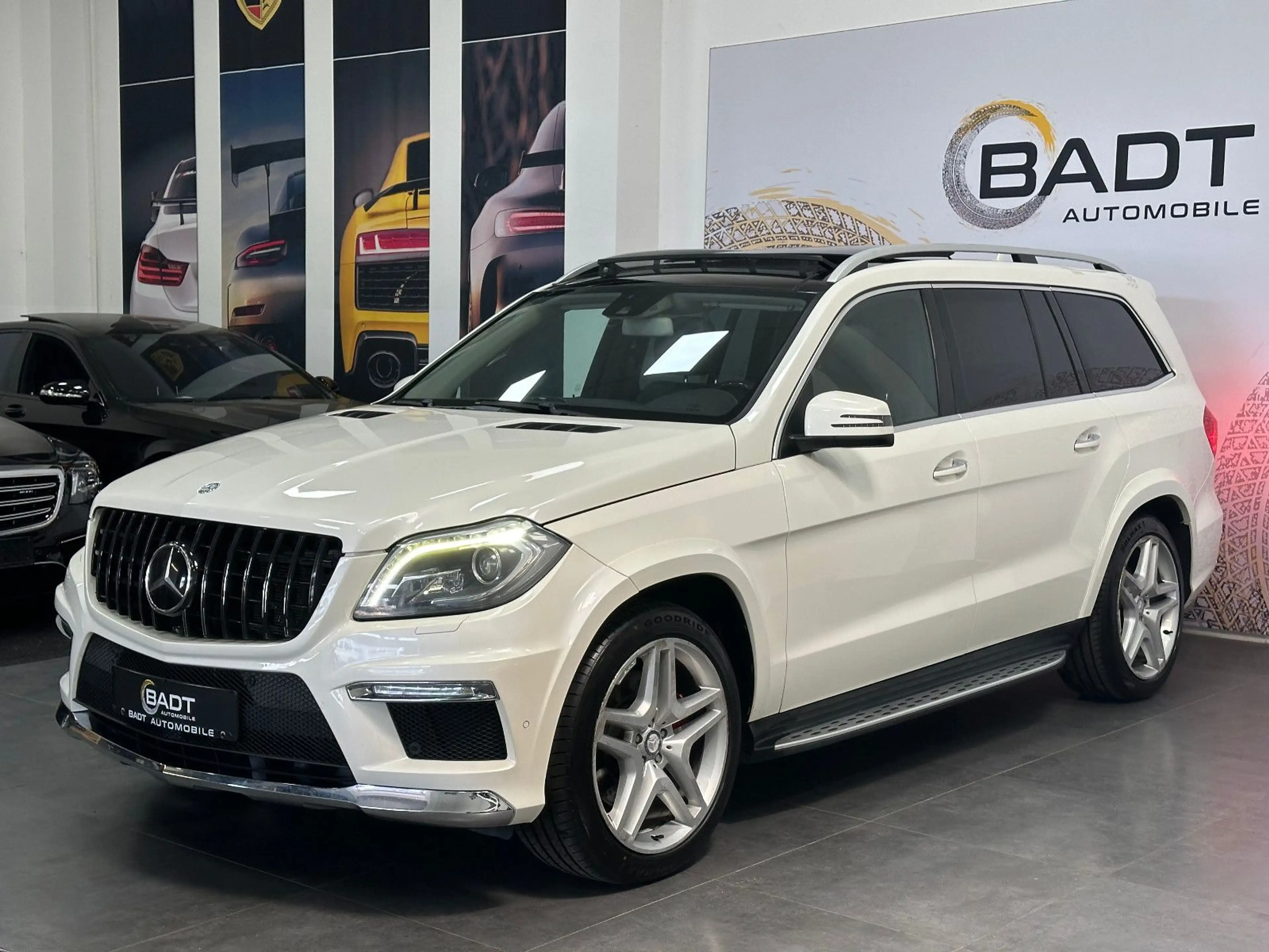 Mercedes-Benz GL 500 BlueEfficiency 4Matic*PANORAMA*AMG*MASSAG — photo 6