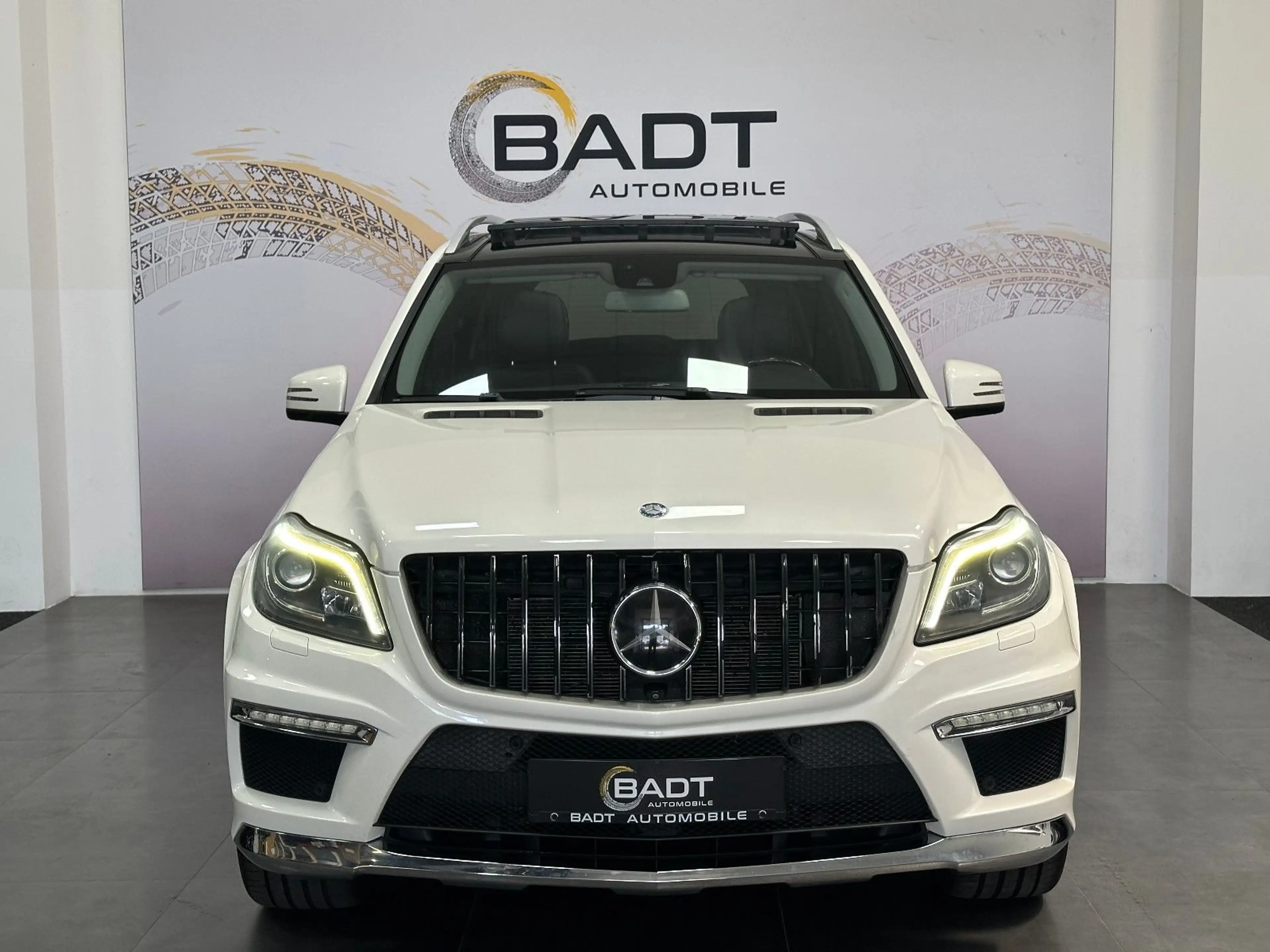 Mercedes-Benz GL 500 BlueEfficiency 4Matic*PANORAMA*AMG*MASSAG — photo 5