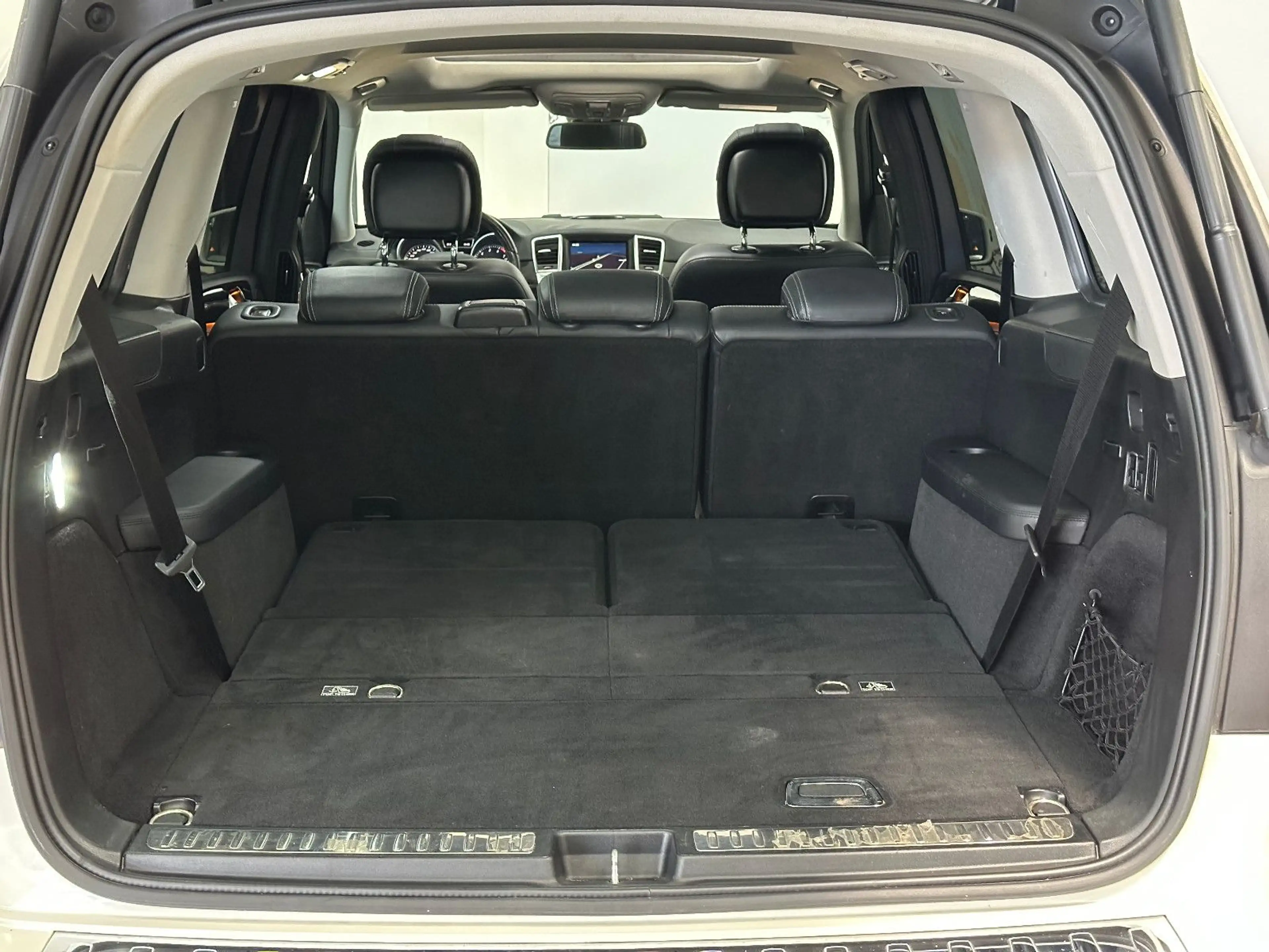 Mercedes-Benz GL 500 BlueEfficiency 4Matic*PANORAMA*AMG*MASSAG — photo 15