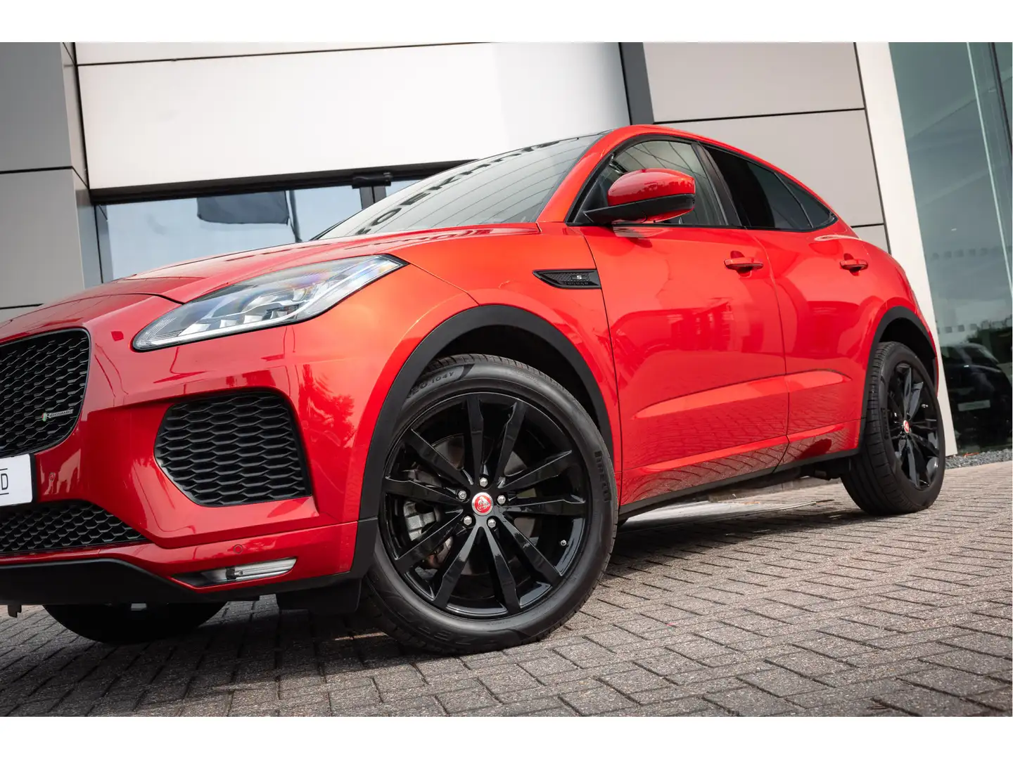 Jaguar E-Pace P200 AWD R-Dynamic S | Glazen dak | Black Pack | 2 Rouge - 2