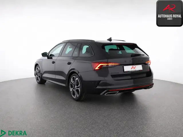 Skoda Octavia view 3
