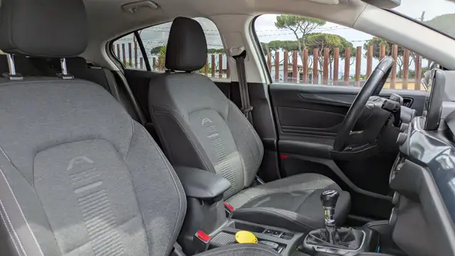 Ford Focus view 13