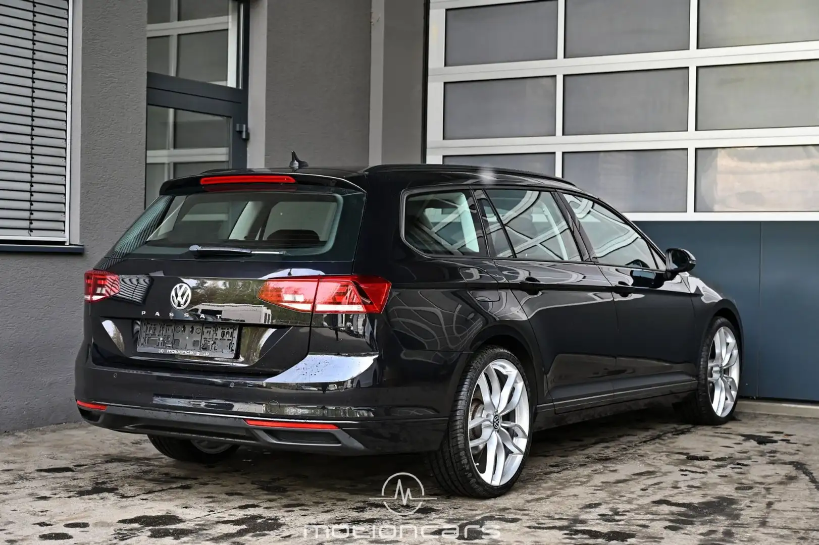 Volkswagen Passat Variant Passat 1.6 TDI BMT DSG Pickerl NEU EXP € 16.180,- Schwarz - 2