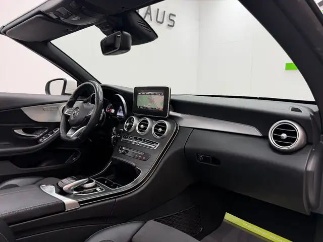 Mercedes-Benz C Class view 13
