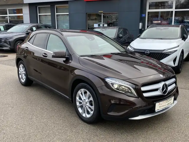 Mercedes-Benz GLA 220 GLA 220 d 4MATIC Aut. **VOLL**