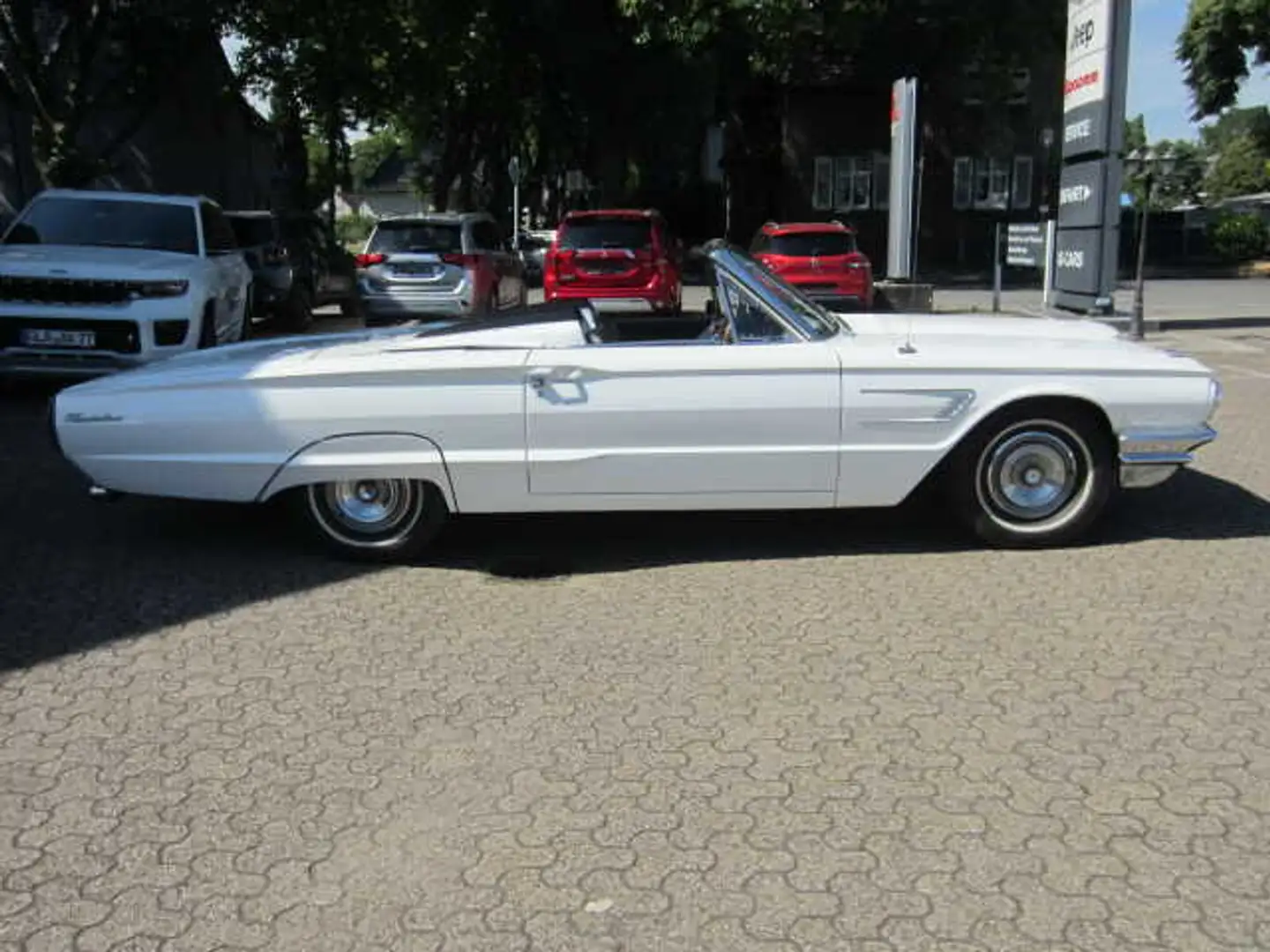 Ford Thunderbird Convertible Wit - 2