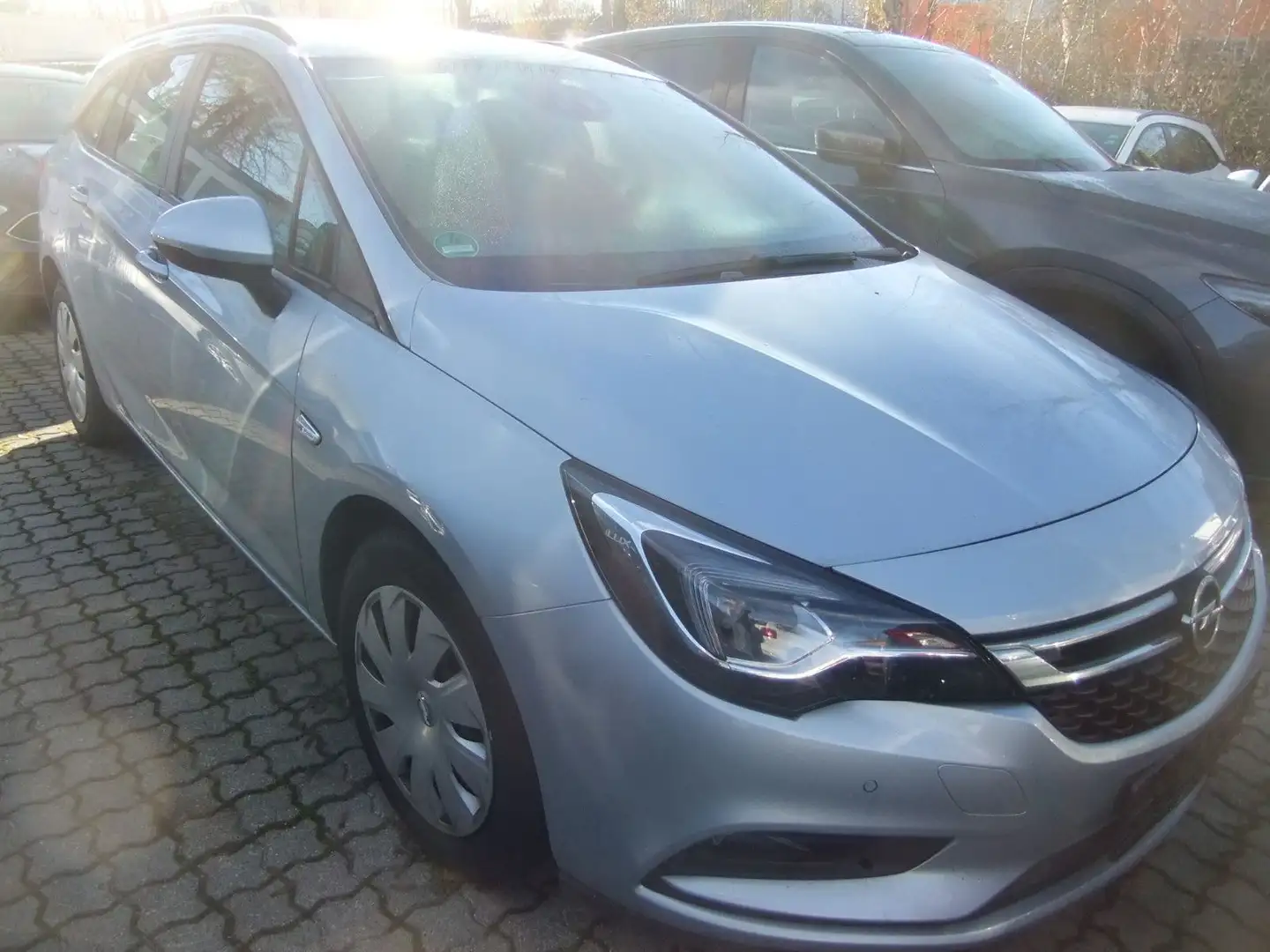 Opel Astra K Sports Tourer Edition Start/Stop AHK Silver - 2
