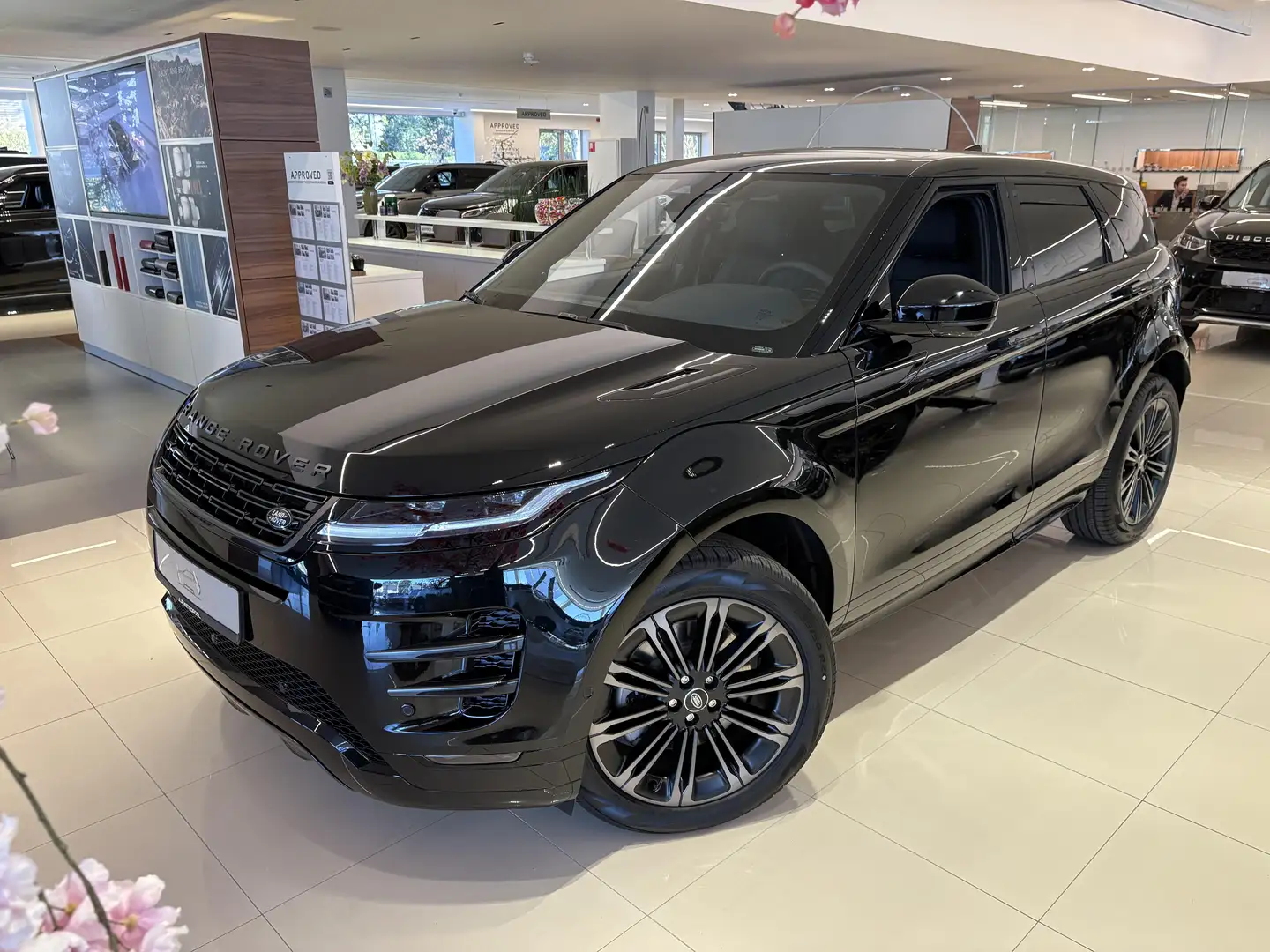 Land Rover Range Rover Evoque // P270e Graphite Edition Zwart - 1