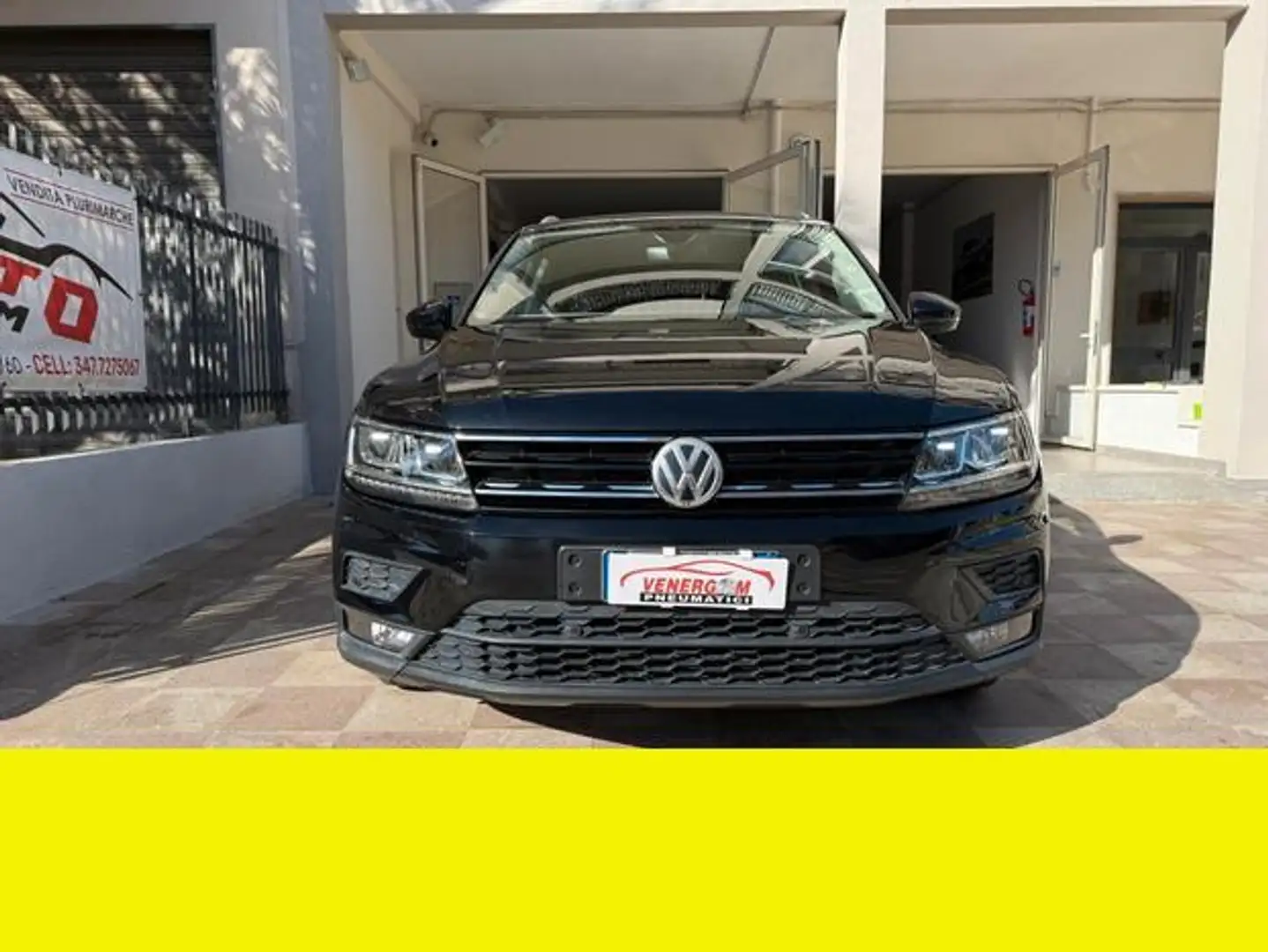 Volkswagen Tiguan - 2