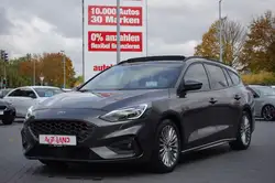 Ford Focus Turnier 2.0 EcoBlue ST Line LED Panorama
