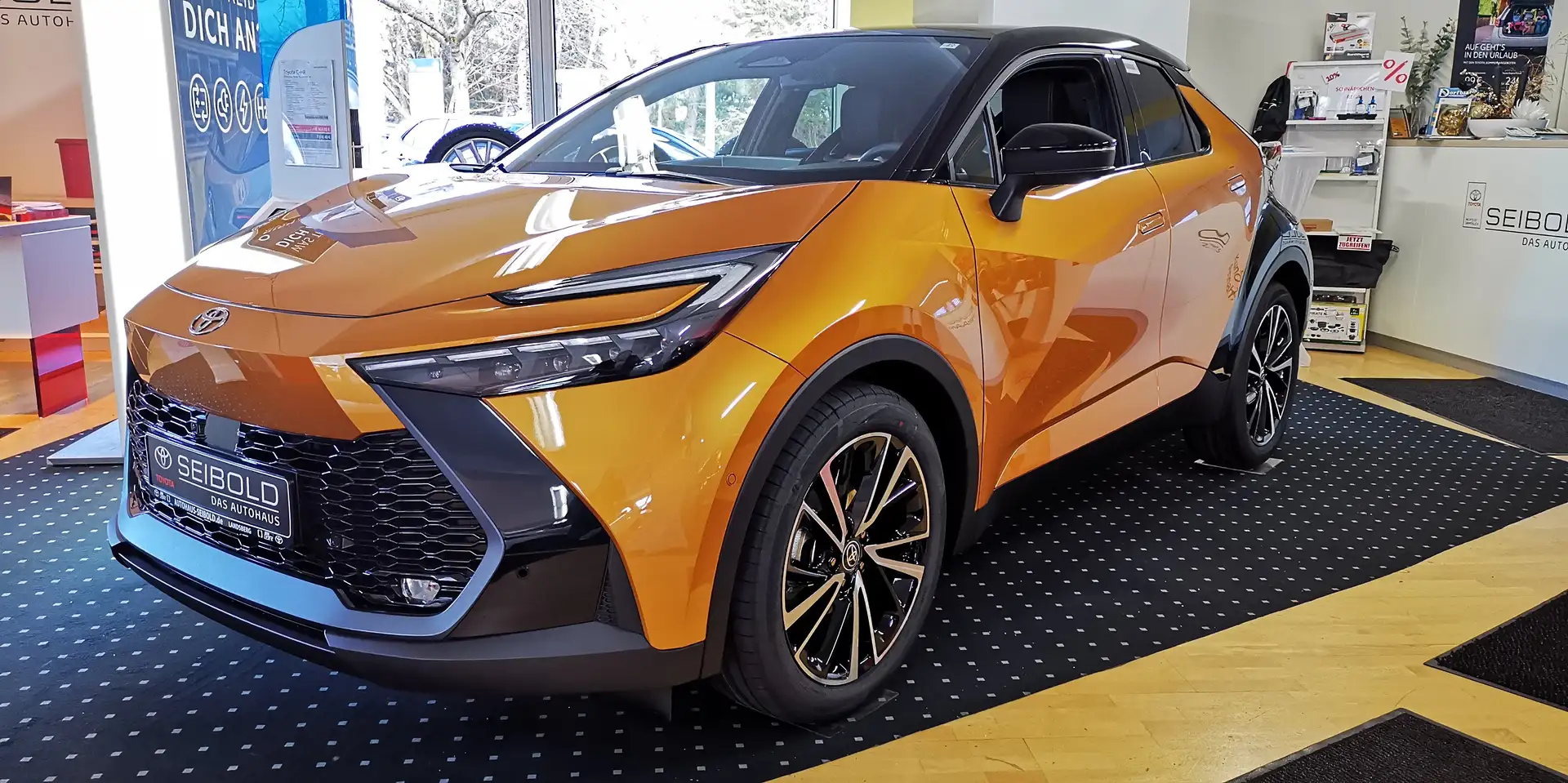 Toyota C-HR 2.0 Hybrid Lounge Premiere "Neues Modell" Or - 2