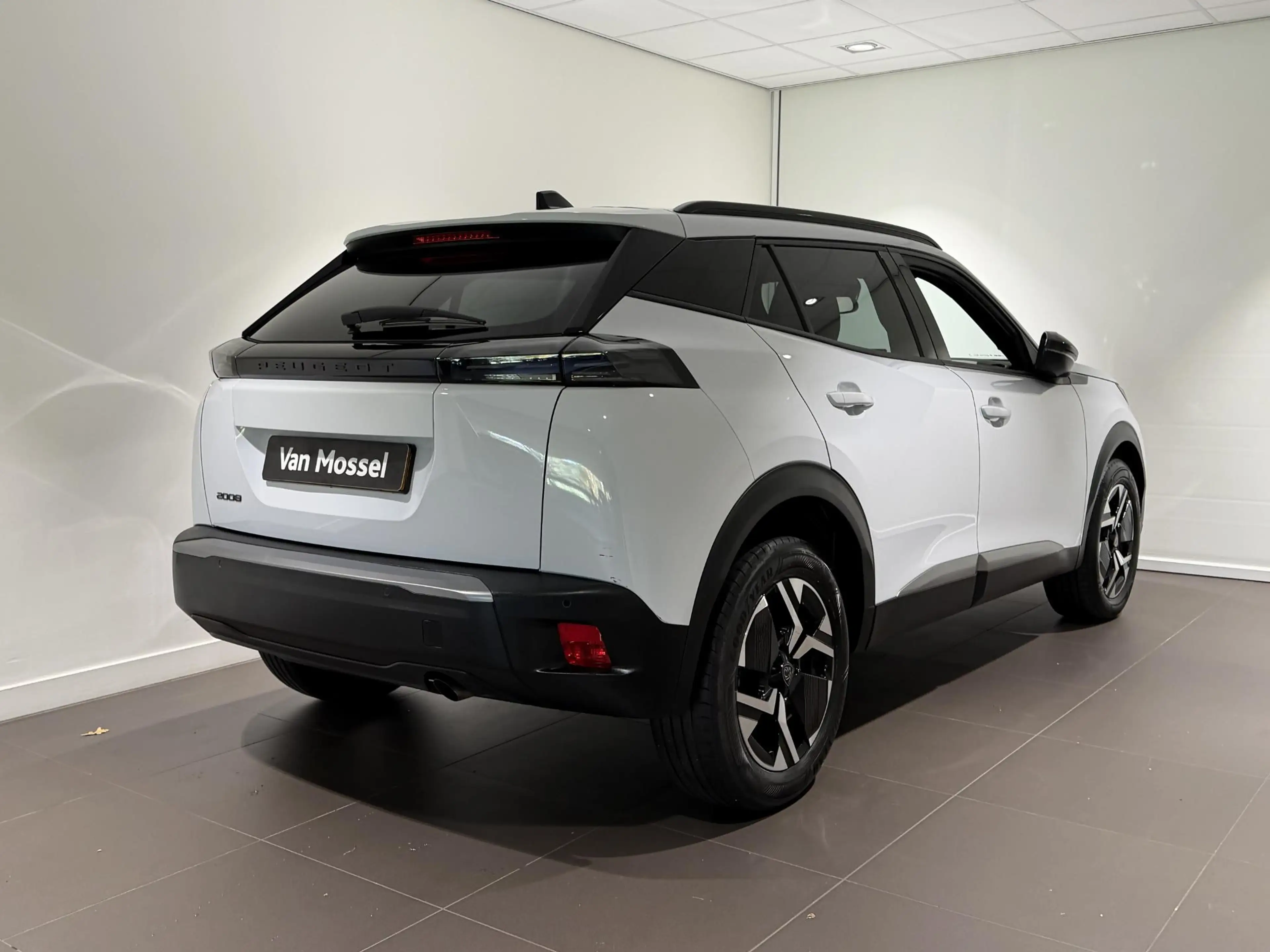 Peugeot 2008 1.2 PureTech 100 Allure | Keyless Entry | Navigati — photo 4