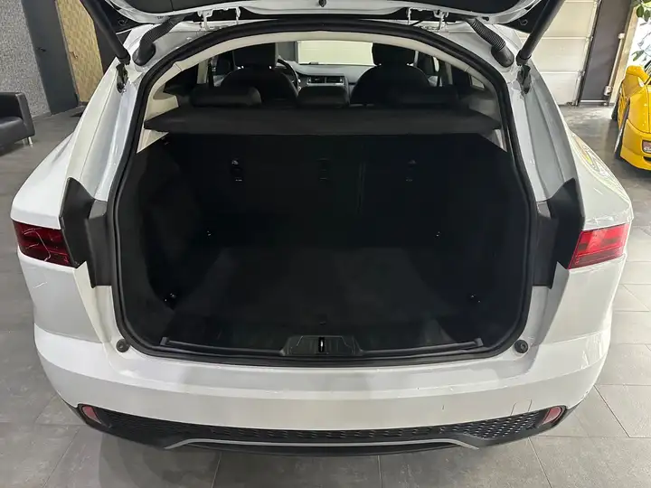 Jaguar E-Pace E-PACE AWD /Apple CarPlay /MEMORY / Standheizung – Foto 33