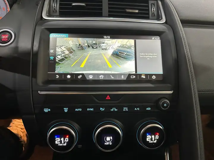 Jaguar E-Pace E-PACE AWD /Apple CarPlay /MEMORY / Standheizung – Foto 16