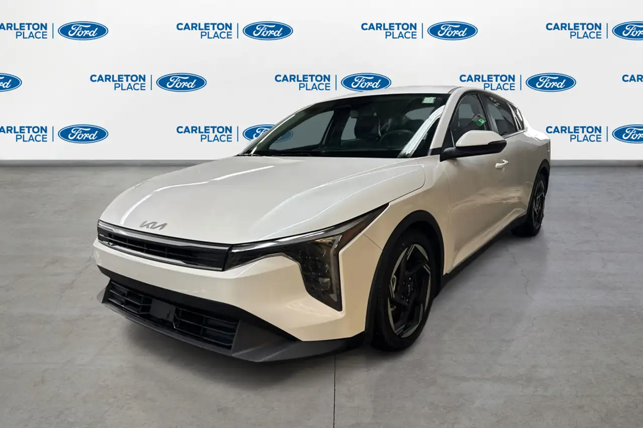 Kia K4 снимка Kia K4