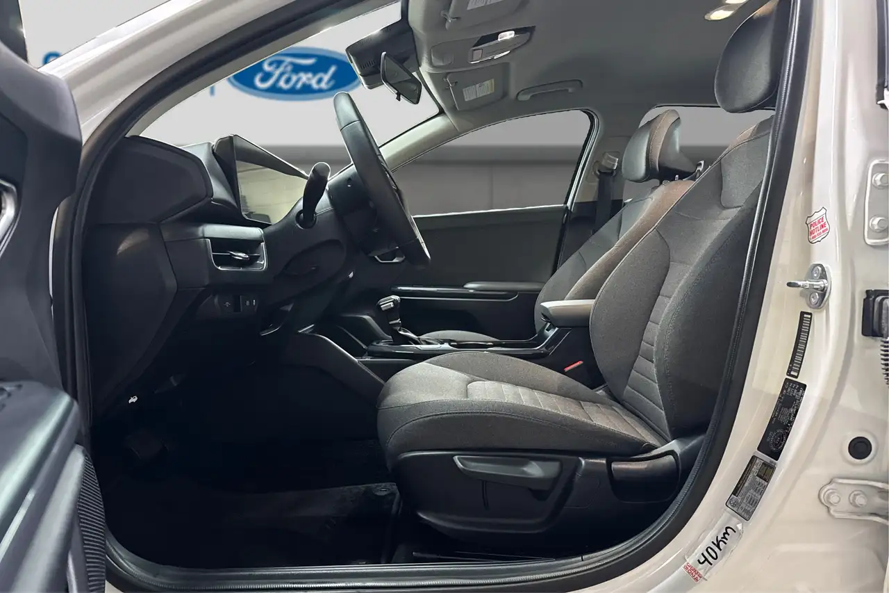 Kia K4 снимка Kia K4