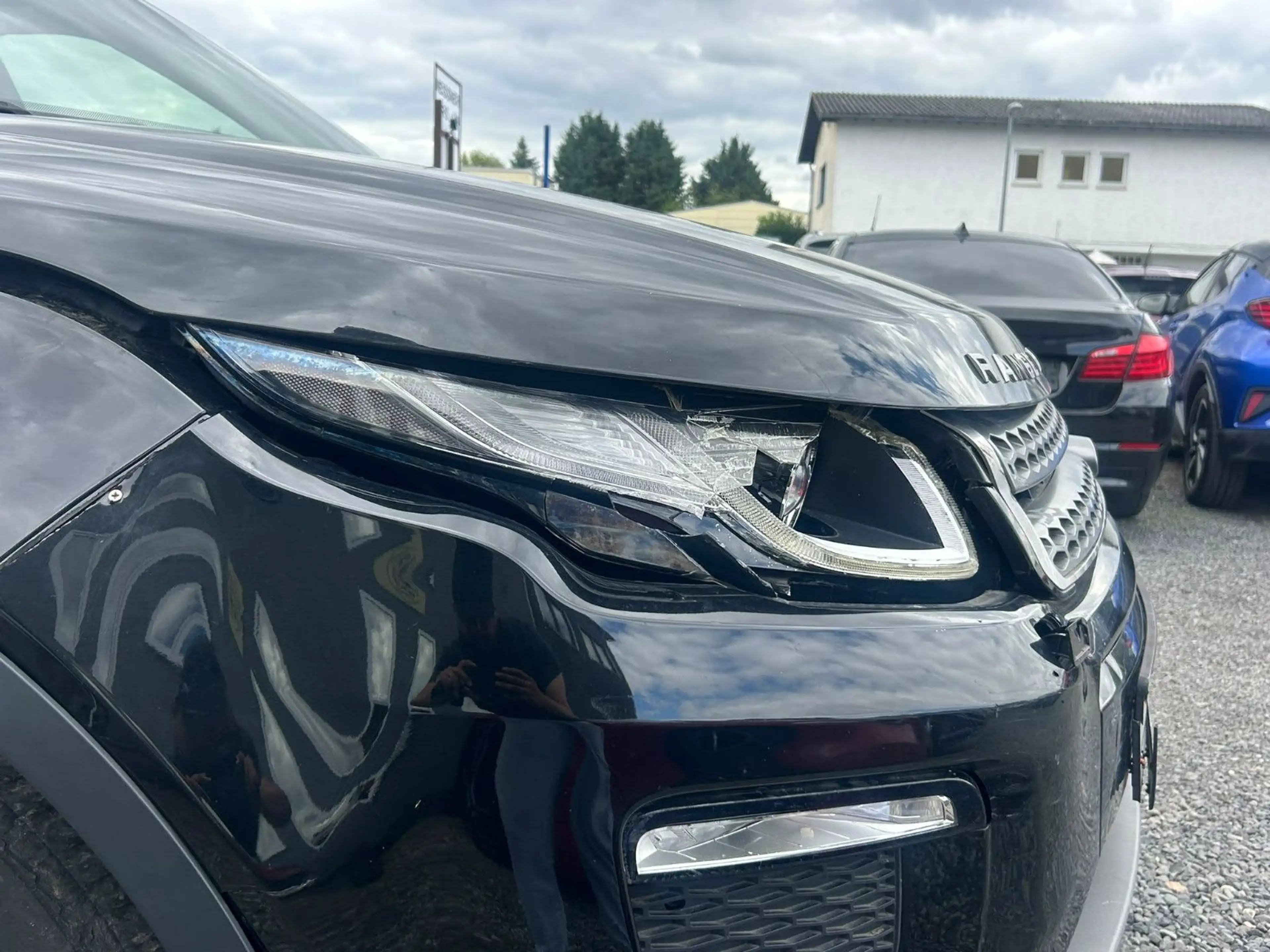 Land Rover Range Rover Evoque SE*Automatik*Volleder*UNFALL* — photo 9