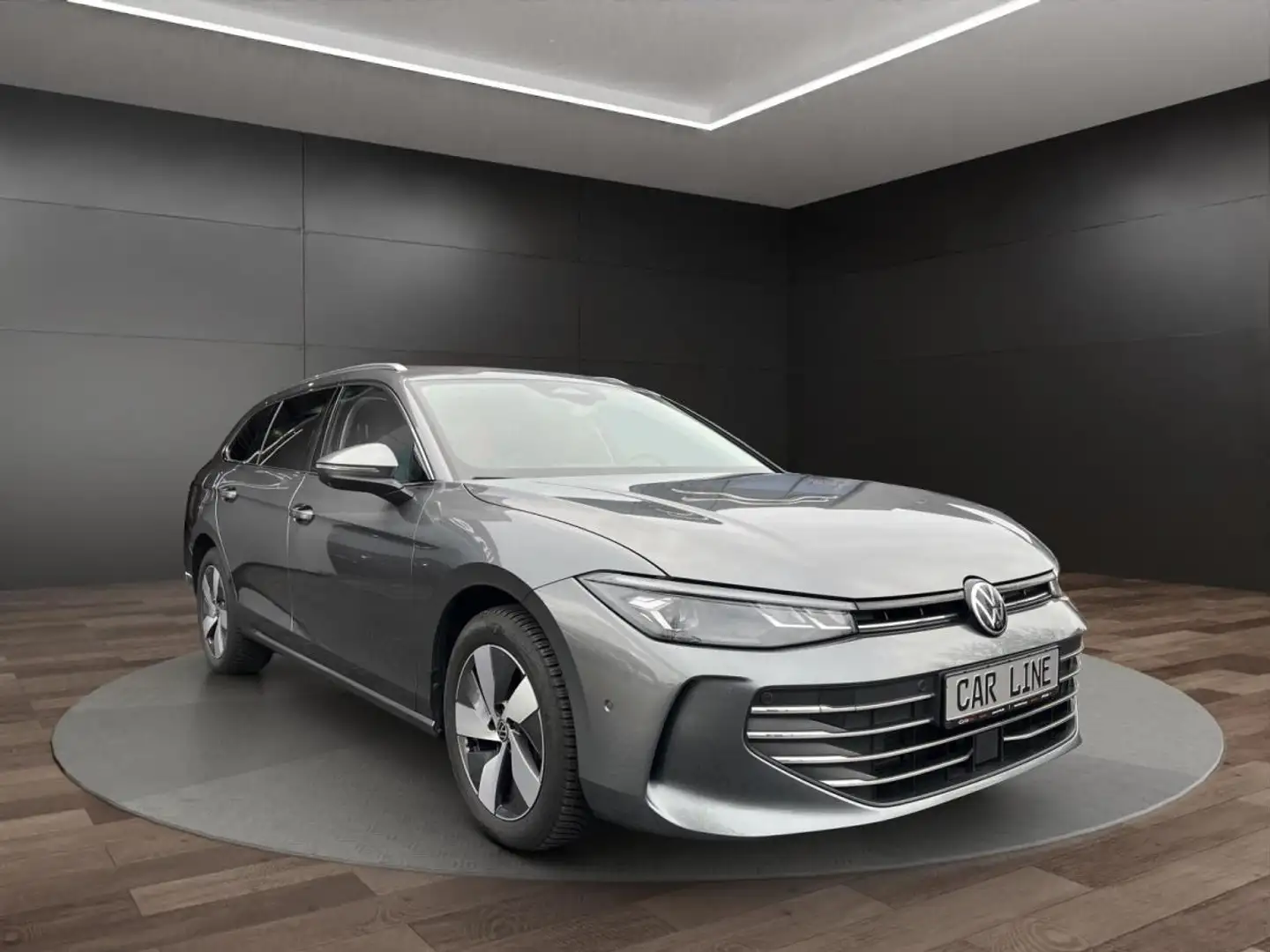 Volkswagen Passat Variant Business 2.0 TDI*DCC*HuD*DSG*AHK Grau - 1