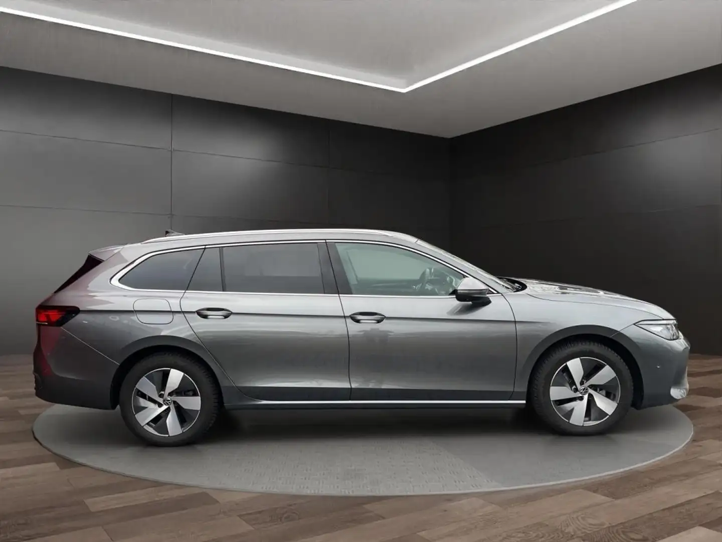 Volkswagen Passat Variant Business 2.0 TDI*DCC*HuD*DSG*AHK Grau - 2