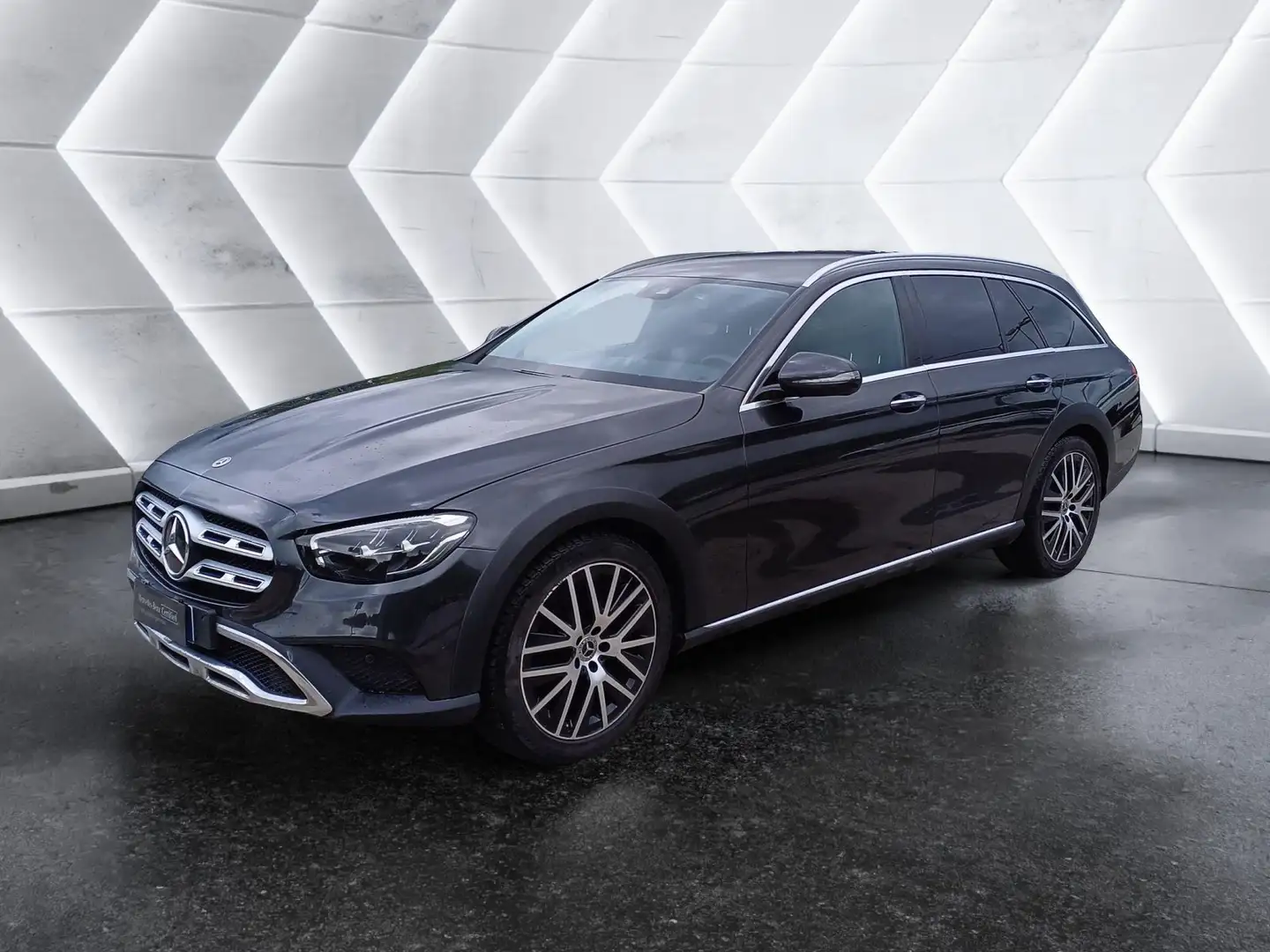 Mercedes-Benz E 220 E SW All-Terrain 220 d mhev Business Sport 4matic Czarny - 1