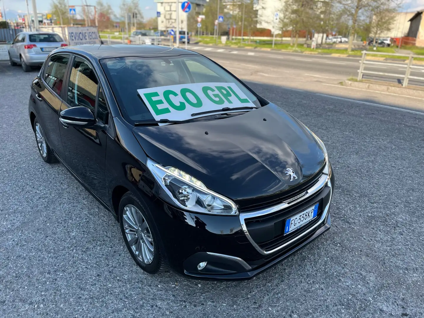 Peugeot 208 5p 1.2 puretech Allure gpl 82cv - 1