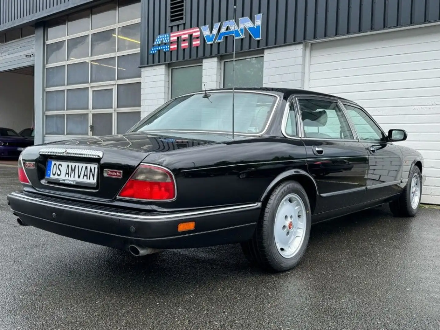 Jaguar Daimler X300 Double Six Lang (LWB) fast H Zul. Schwarz - 2