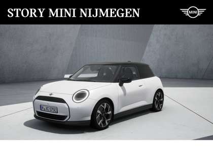 MINI Cooper Hatchback E Classic 40.7 kWh / Panoramadak / Stoel