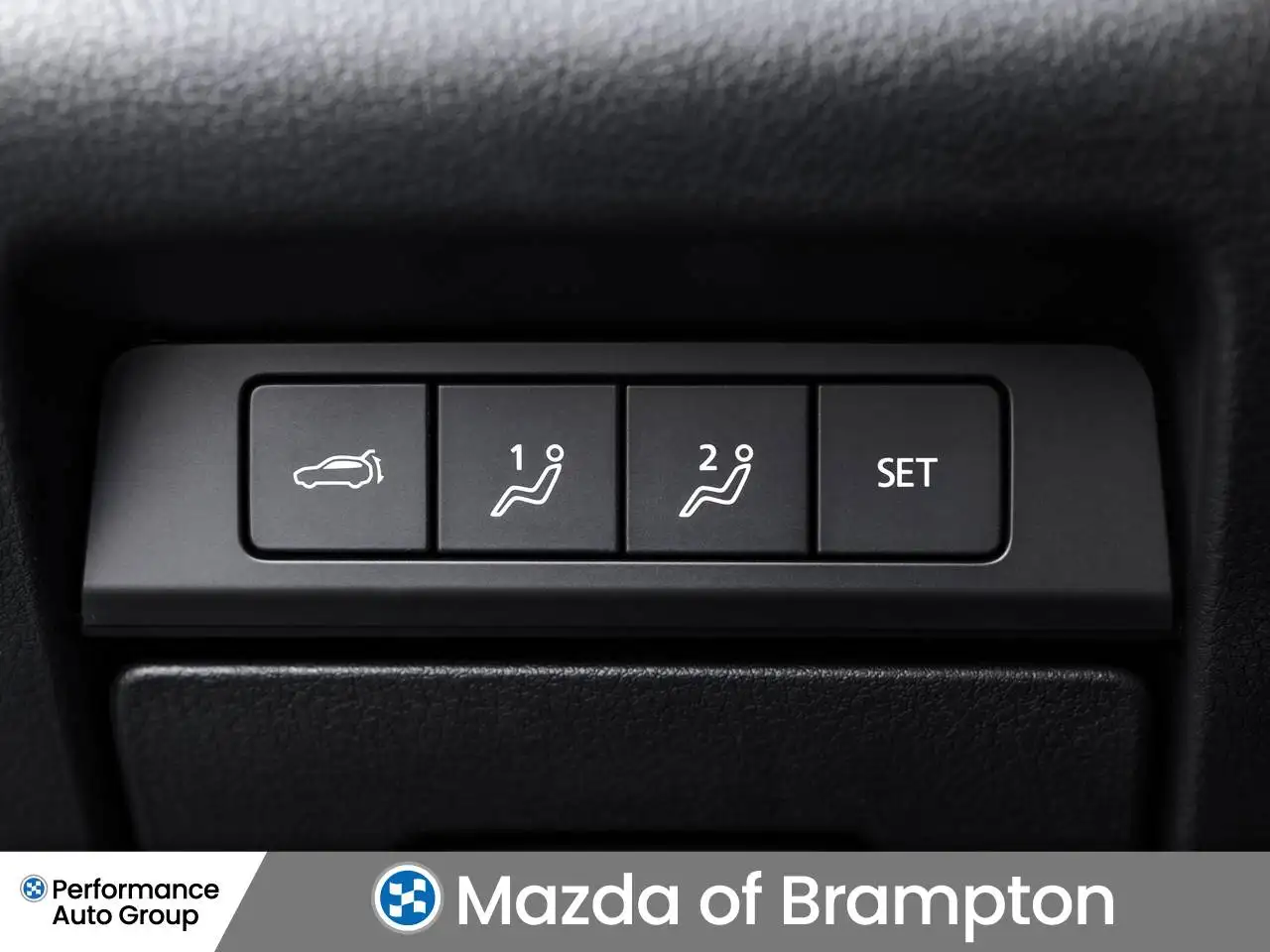 Mazda CX-30 photo Mazda CX-30