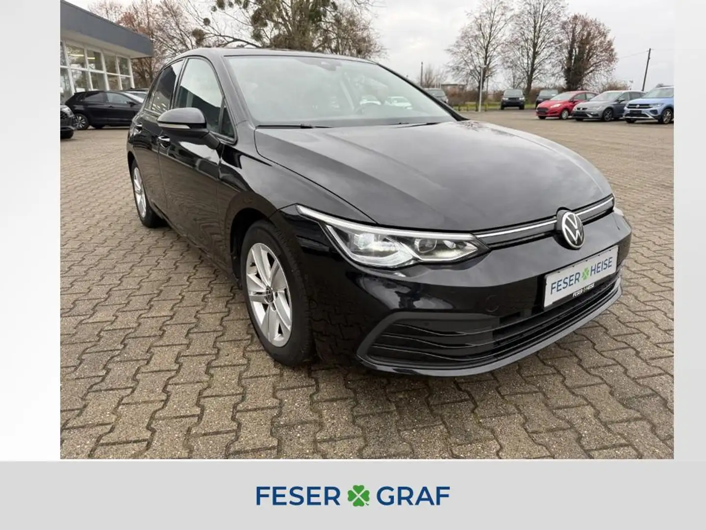 Volkswagen Golf VIII 1.5 eTSI DSG Life NaviPro*LEDPlus*RearView*Wi Zwart - 1