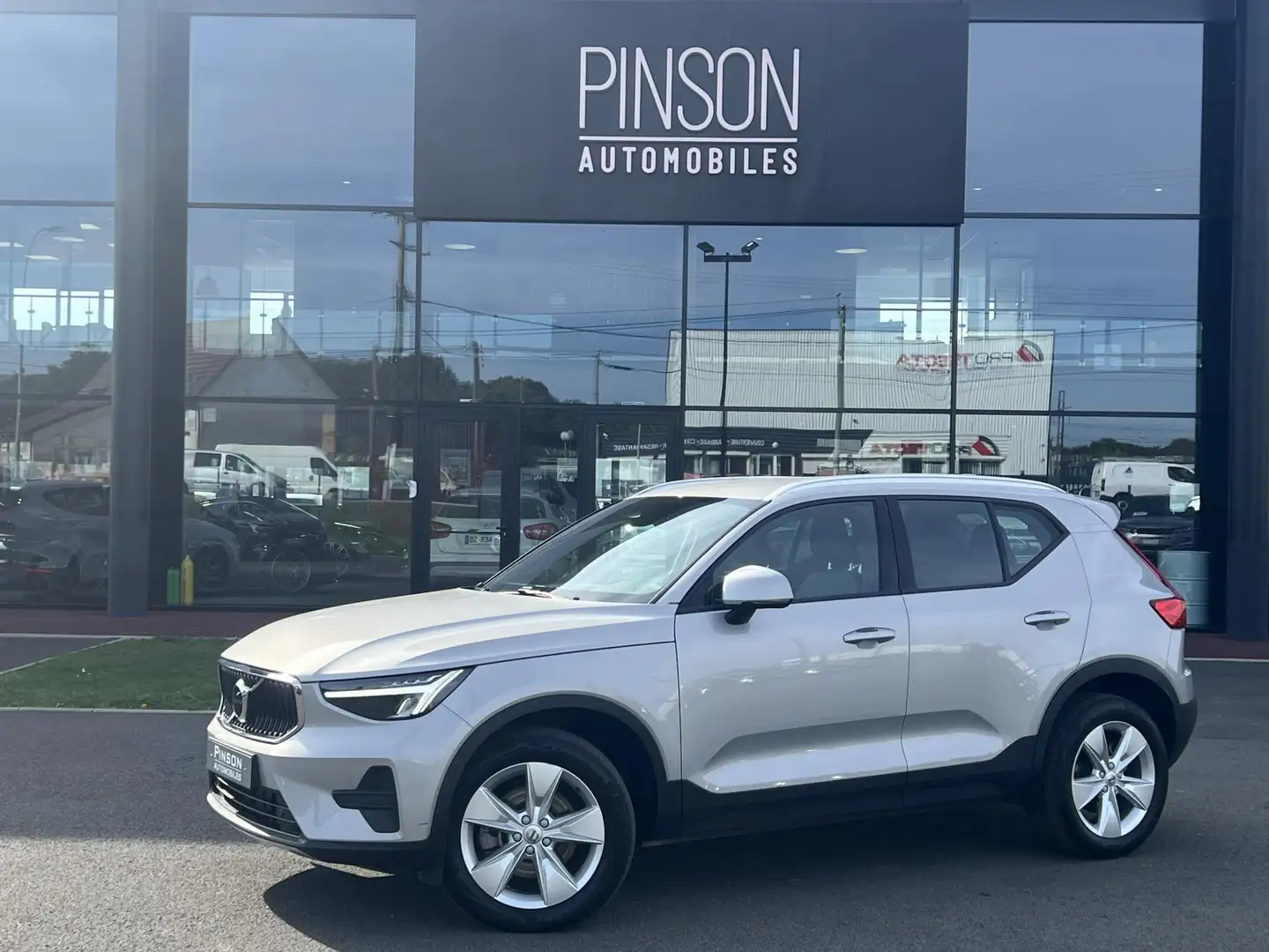 Volvo XC40 2.0 MHEV  B3 163 CH PLUS CAM JA18 Argent - 2