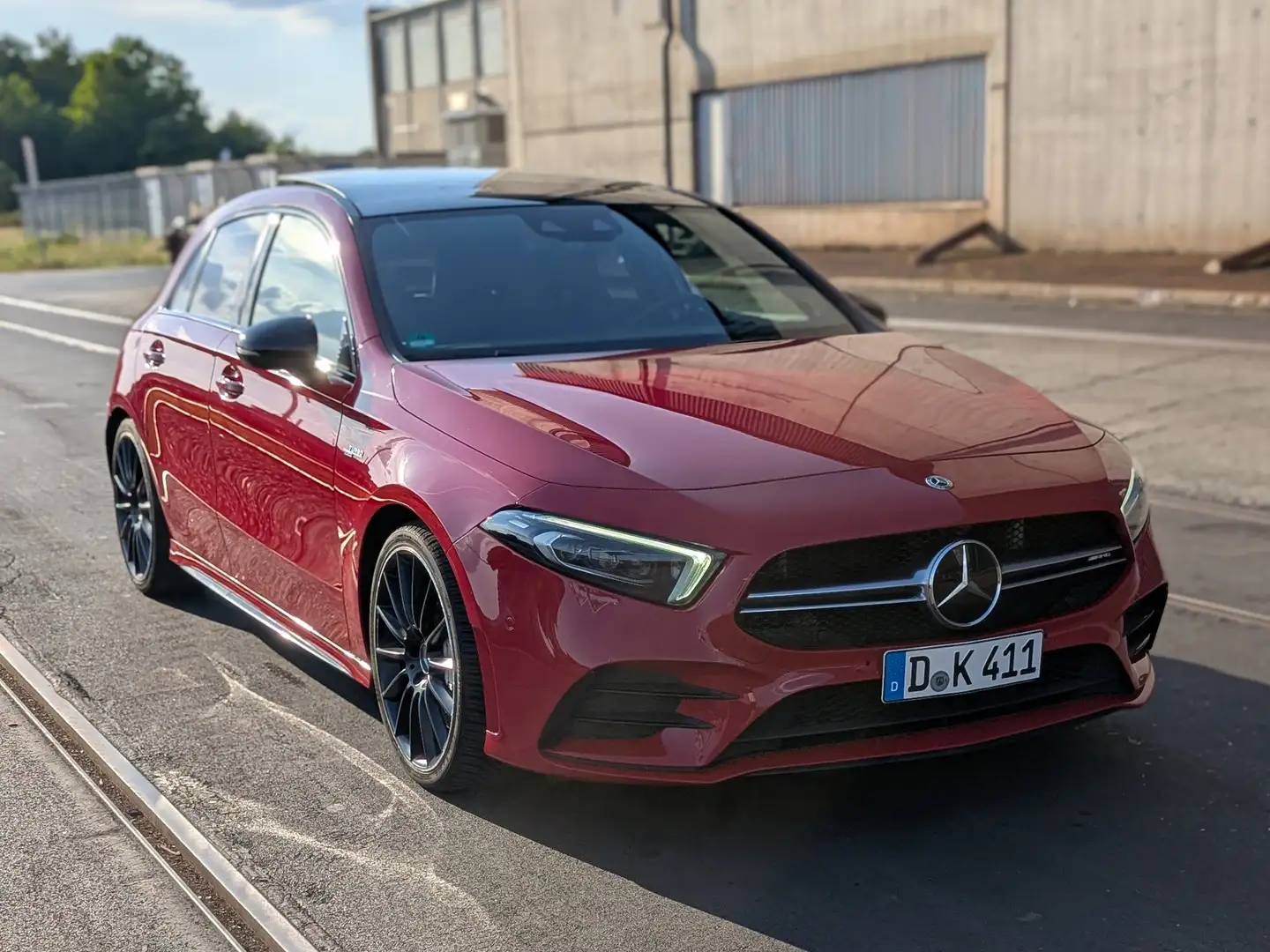 Mercedes-Benz A 35 AMG A-Klasse 4Matic Speedshift DCT 7G Rot - 2