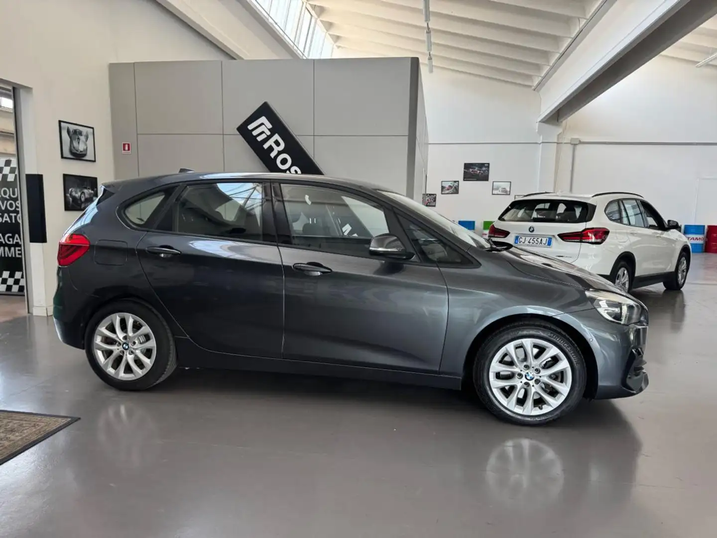 BMW 225 xe Active Tourer iPerformance Business aut. Gris - 2