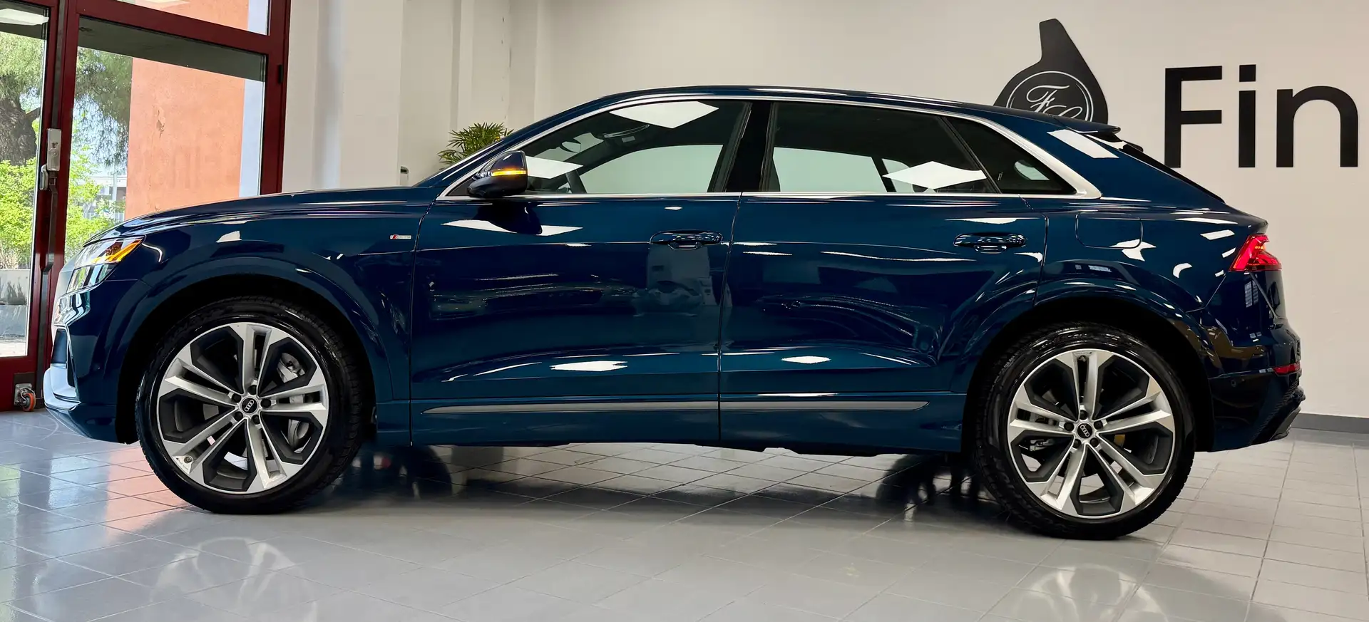 Audi Q8 55 3.0 tfsi e Sline PlugIn quattro tiptronic Blu/Azzurro - 2