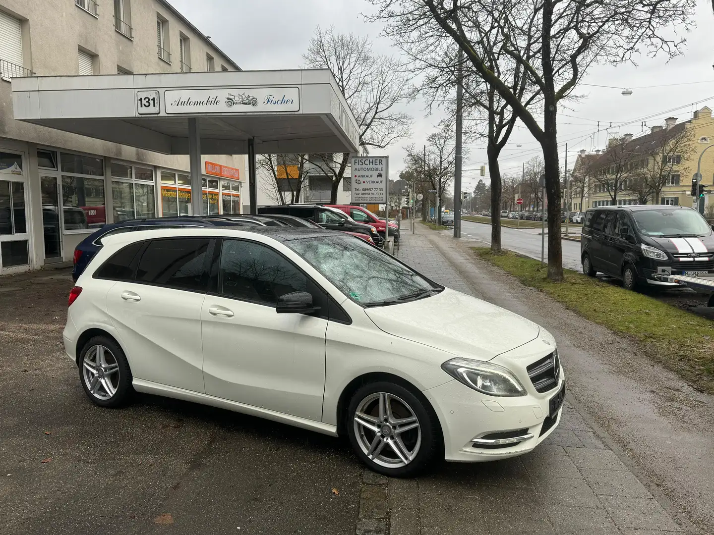 Mercedes-Benz B 220 CDI Aut+1.Hd/ Navi/Leder/Pano/BiXen/Sportpaket+ Weiß - 1