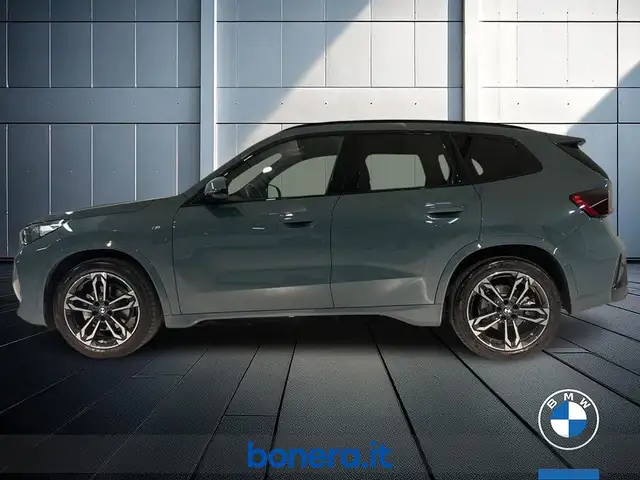 BMW X1 view 9