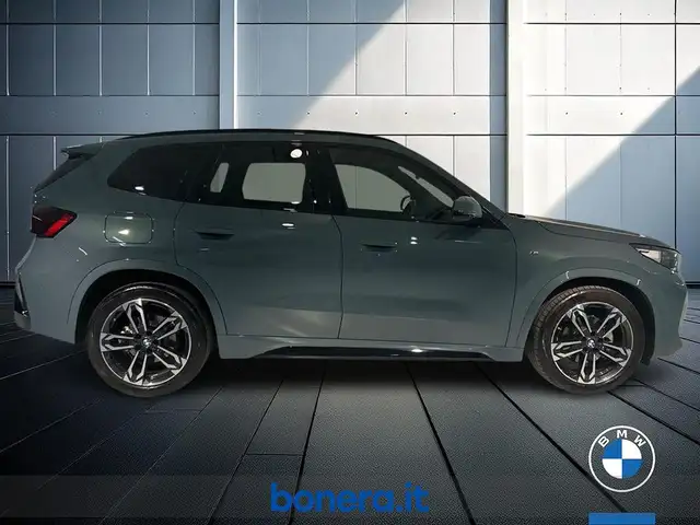BMW X1 view 5