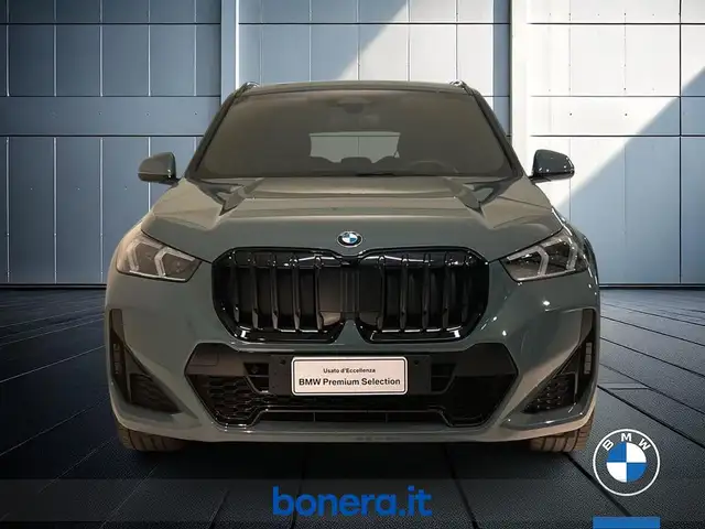 BMW X1 view 3