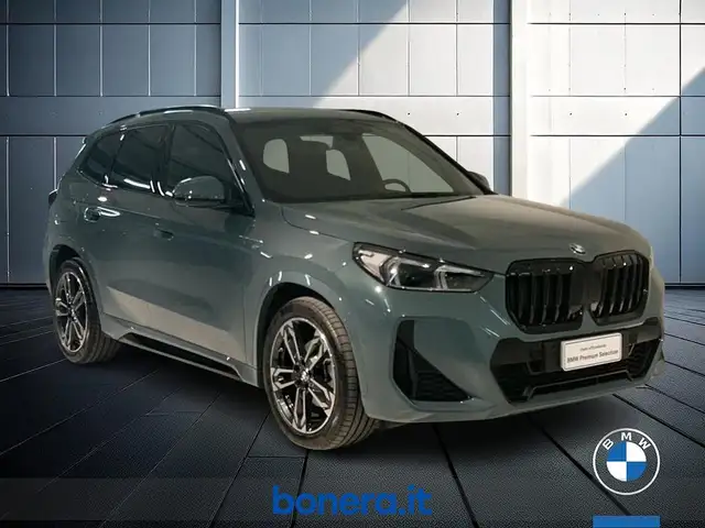 BMW X1 view 4