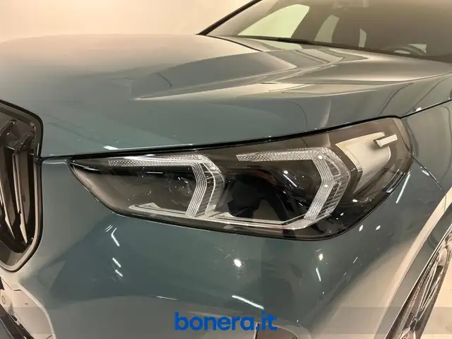 BMW X1 view 10