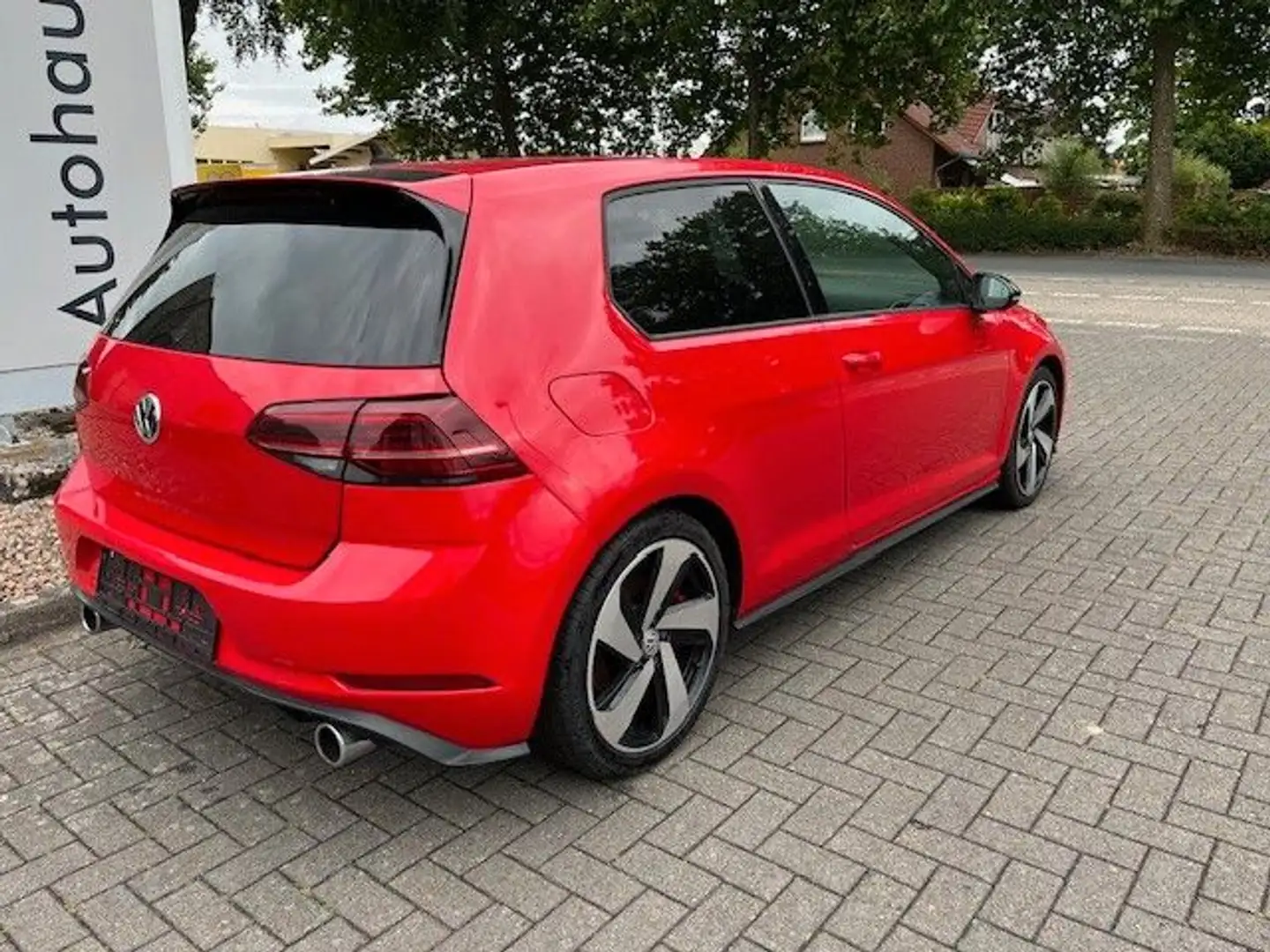 Volkswagen Golf VII Lim. GTI Performance BMT/Start-Stopp Rot - 2