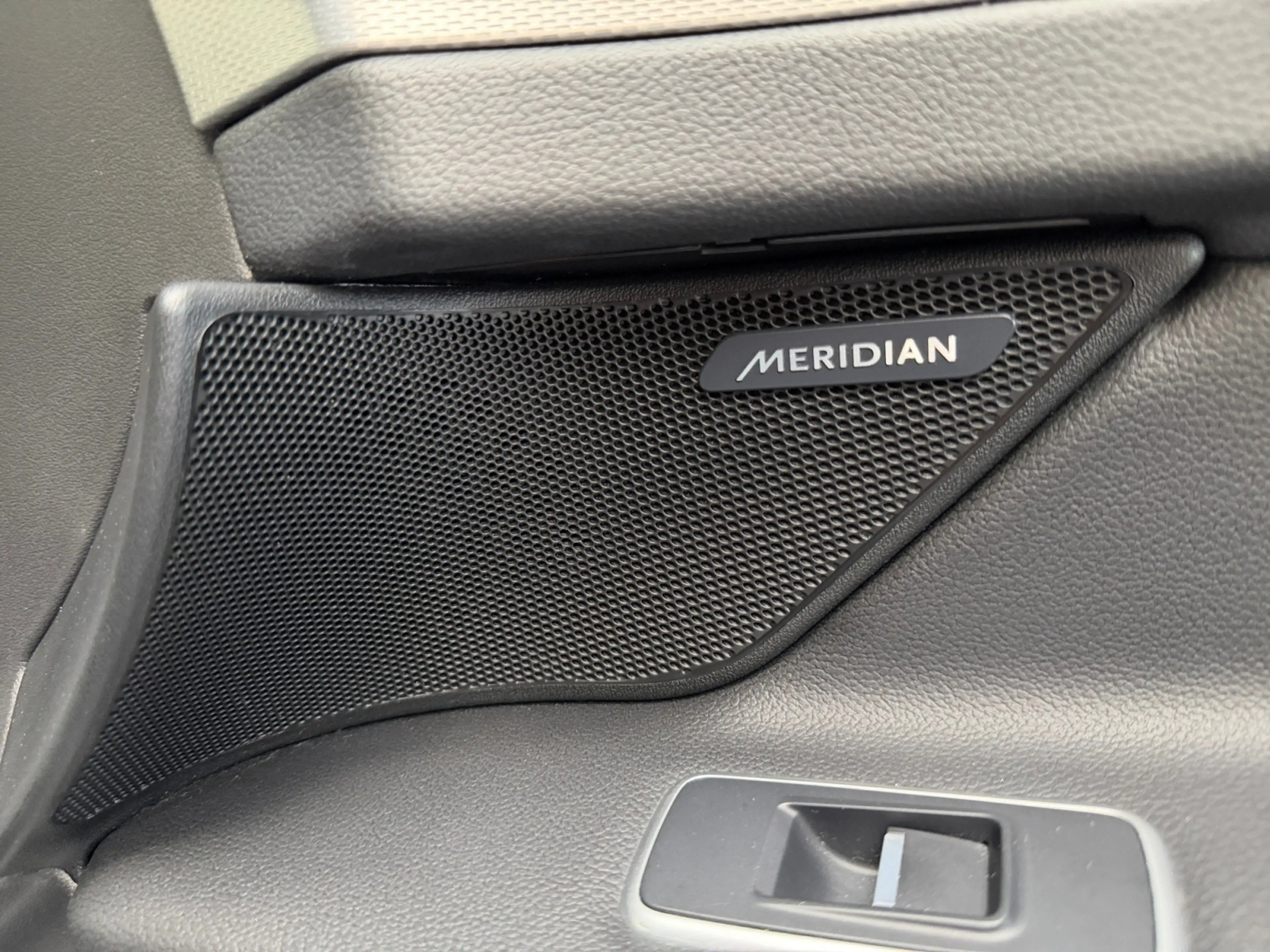 Jaguar XF PURE AUTOMATIK+NAVI+PANO+MERIDIAN+360+ALU+TÜV — photo 14