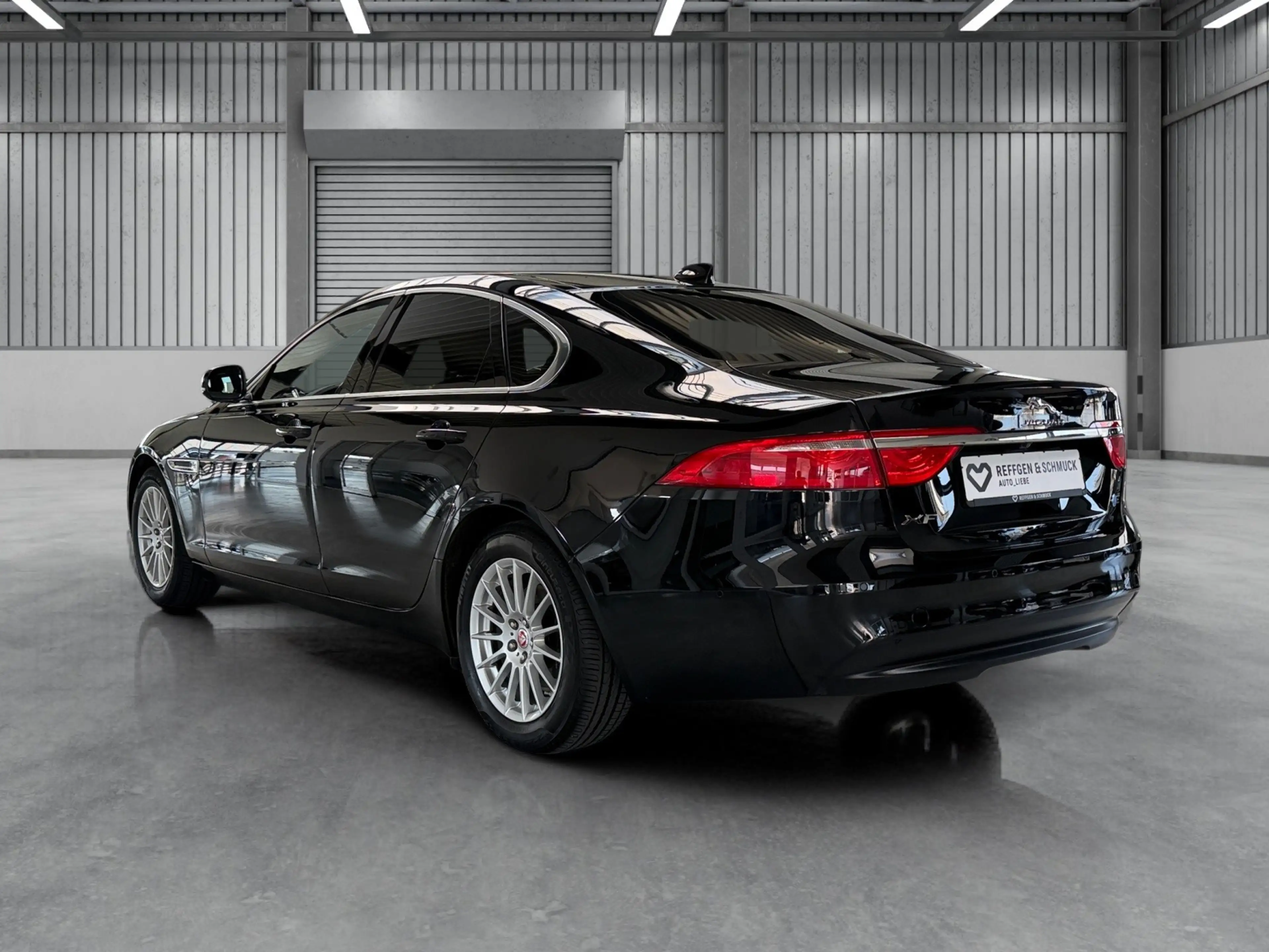 Jaguar XF PURE AUTOMATIK+NAVI+PANO+MERIDIAN+360+ALU+TÜV — photo 7