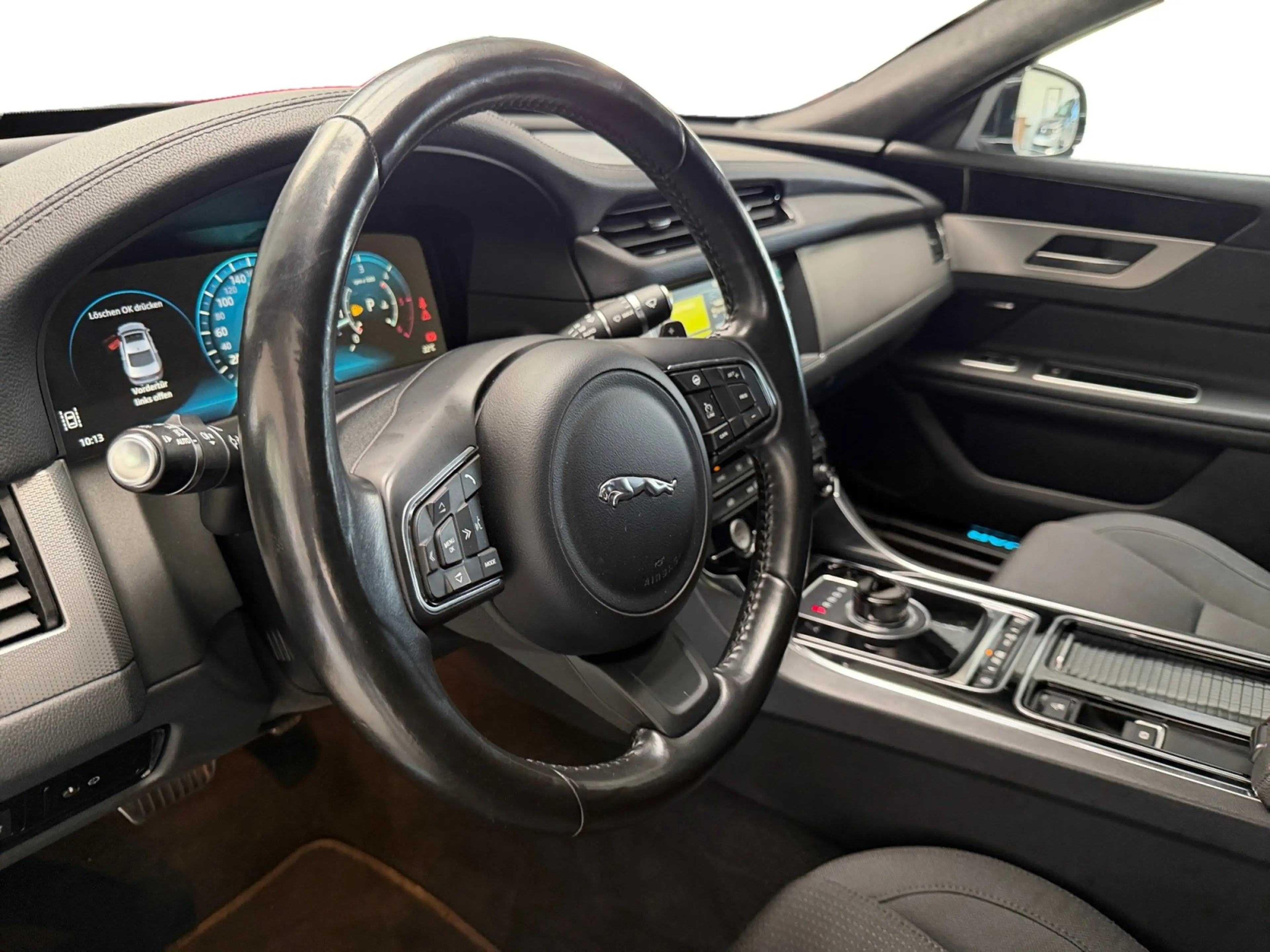 Jaguar XF PURE AUTOMATIK+NAVI+PANO+MERIDIAN+360+ALU+TÜV — photo 6