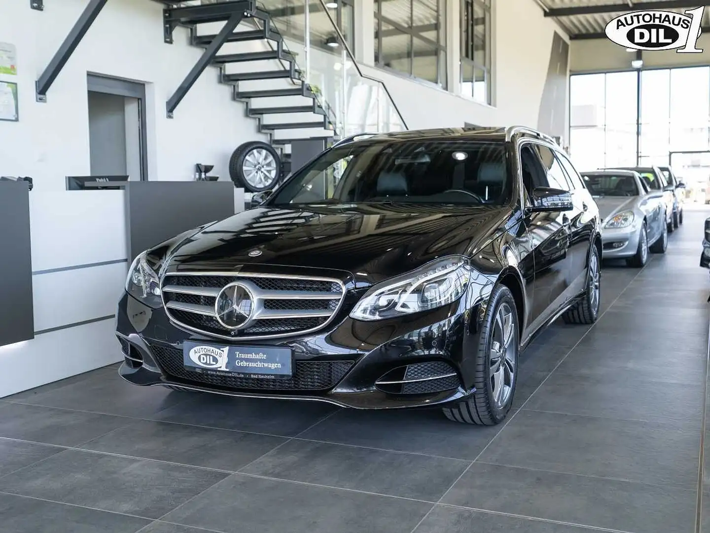 Mercedes-Benz E 350 T BlueTEC 4Matic *Distr+*MEMORY*360°K* Zwart - 2