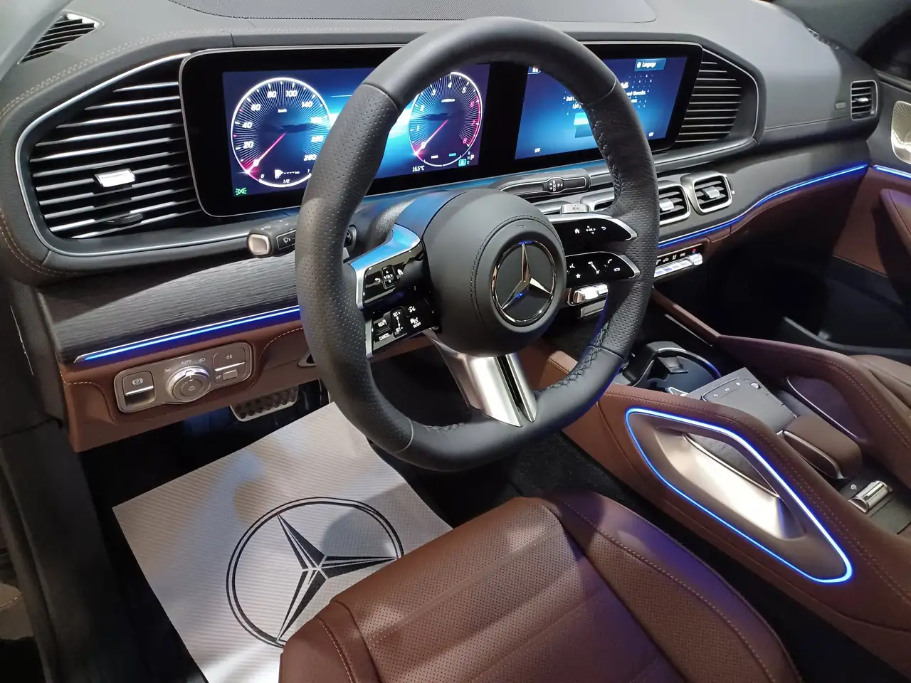 Mercedes-Benz GLS снимка Mercedes-Benz GLS